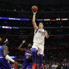 Luka Doncic en el partido de los Mavericks.-EL PERIÓDICO