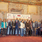 El consejero de Educación, Fernando Rey, junto a los premiados del Plan de Transferencia de Conocimiento Universidad Empresa 2015 (Plan TCUE).-ICAL