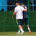 Neymar abandona el entrenamiento-HANNAH MCKAY (REUTERS)