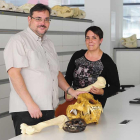 Ana Mateos y Jesús Rodríguez capitanean la excavación en la zona desde 2008.-ECB