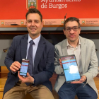 El alcalde, Daniel de la Rosa, y el concejal Miguel Balbás (Cs) en la presentación de la nueva app. ECB