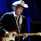 Bob Dylan, en un concierto en Los Angeles.-REUTERS / ROB GALBRATH