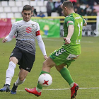Sergio Esteban en un encuentro con la camiseta del Burgos CF.-RAÚL G. OCHOA