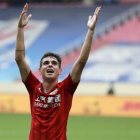 Oscar (Shanghai SIPG) celebra un gol en el derbi de Shanghai.-GETTY