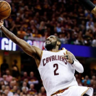 Kyrie Irving alcanzó su máxima anotación de siempre en los play-offs de la NBA con 42 puntos.-GREGORIO BORGIA