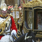 Isabel II llega en carroza al palacio de Westminster, este miércoles.-Foto: REUTERS / NEIL HALL