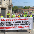 Los manifestantes recordaron al Consistorio de Valle de Mena que como dueño de la vía «es quien debe mejorarla». ECB