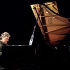 El pianista Diego Fernández Magdaleno pone banda sonora al sábado.-