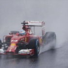 Fernando Alonso durante el Gran Premio de Japón.-Foto: Toru Hanai / REUTERS