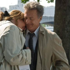 Emma Thompson y Dustin Hoffman, en una escena de la película 'Nunca es tarde para enamorarse'.-