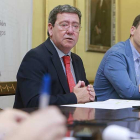 César Rico y Borja Suárez durante la presentación del Día de la Provincia que se celebra mañana en Salas.-RAÚL G. OCHOA
