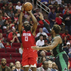Harden anotó 9 de 18 intentos de triples.-AGENCIAS