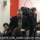 Momento en el que Juan Carlos Girauta se encaró con la periodista, en una imagen captada por La Sexta.-LA SEXTA