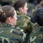 Imagen de archivo: Mujeres en el ejército.-JON BARANDICA