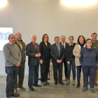 Foto de los representantes de las diferentes entidades que configuran el comité, tras su reunión de ayer en Villadiego.-ECB