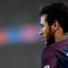 Neymar, durante un partido con el PSG.-EFE / CHRISTOPHE PETIT TESSON