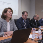 Begoña Cristeto y Miguel Ángel Benavente durante la jornada de FAE.-RAÚL OCHOA