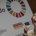 El expresidente del Gobierno y ex secretario general del PSOE, José Luis Rodríguez Zapatero, durante su intervención.-SANTI OTERO