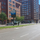 Un termómetro marca 35ºC en la avenida de la Paz de Burgos con esta ola de calor. J. G. L.