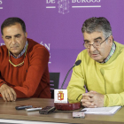 Luis María Monja (izq.) y Antonio Arauzo(dch.), reprocharon «el grave recorte de servicios» en el mundo rural.-S. O.