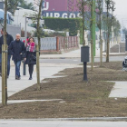 Representantes políticos y de las  asociaciones de los polígonos industriales recorrieron ayer la zona recientemente renovada.-ISRAEL L. MURILLO