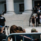 Algunas de las víctimas de Jeffrey Epstein en la corte de Nueva York.-