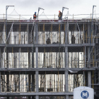 Uno de los bloques de nueva construcción que se están levantando actualmente en la capital burgalesa.-RAÚL G. OCHOA