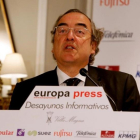 El presidente de la CEOE, Juan Rosell, durante la conferencia que ha dado este miércoles.-JUAN MANUEL PRATS