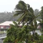 Efecto de las primeras ráfagas de 'Debbie' en Townsville (Australia).-EFE