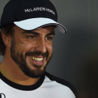 Fernando Alonso, antes de comenzar la rueda de prensa previa al GP de Malasia, en el circuiro de Sepang.-Foto: AFP / GREG BAKER