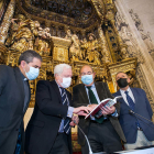 La presentación del libro se llevó a cabo en la capilla de los Condestables de la Catedral. TOMÁS ALONSO