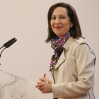 Margarita Robles en una rueda de prensa. /-JOSÉ LUIS ROCA