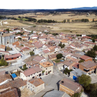 Vista aérea de Hontoria de la Cantera. En el centro del pueblo se ubica la iglesia de San Miguel Arcárgel. I. L. M.