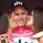 Chris Froome, con su maglia rosa.-/AFP / LUK BENIES