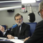 Mariano Rajoy entrevistado en la COPE.-/ DIEGO CRESPO