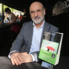 Fernando Aramburu, en  Barcelona, en la presentación de su novela Patria.-DANNY CAMINAL