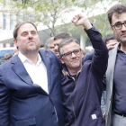 Carme Forcadell, Oriol Junqueras, Josep Maria Jové y Lluís Salvadó, a las puertas de la Ciutat de la Justícia, en septiembre.-JOAN PUIG