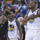 Kevin Durant celebra la victoria ante LeBron James-USA TODAY SPORTS / KYLE TERADA