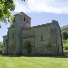 La ermita de Santa María del Valle data del siglo XII y está ubicada en un bello entorno natural. ECB