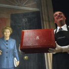 La cartera de Margaret Thatcher, presentada durante la subasta de la casa britanica Christie's en Londres. Imagen de la presentación de los objetos a subastar, el 11 de diciembre.-EFE / ANDY RAIN