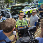 Contador habla a la prensa antes del entrenamiento del Tinkoff.-Foto:   EFE / JEROEN JUMELET