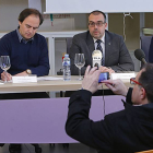 Jesús Bustamante (i.), Fernández de Mata (c.) y Daniel Narváez.-Raúl Ochoa