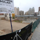 La zona más cercana al río Arlanzón ya luce el cartel de venta.-ISRAEL L. MURILLO