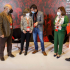 Luis Tudanca saluda a Juan Antonio Ayllón, María José Carcedo y Sara Alba en el Congreso Autonómico del PSOE CyL. SANTI OTERO