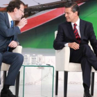 Mariano Rajoy conversa con el presidente mexicano, Enrique Peña Nieto, en el foro de Veracruz.-Foto: EFE / MAURICIO DUEÑAS