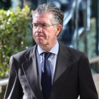 El exsecretario general del PP de Madrid Francisco Granados, al abandonar la Audiencia Nacional tras el juicio del chivatazo de la Púnica.-DAVID CASTRO