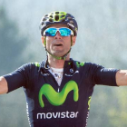 Alejandro Valverde, del equipo Movistar, celebra su victoria en la Flecha Valona a su paso por la meta.-Foto: AFP / DAVID STOCKMAN