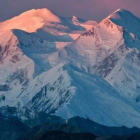 Vista de la montaña más alta de Norte América, ubicada en Alaska y cuyo nombre nativo significa "El Alto".-BBC