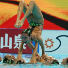 Las integrantes del equipo español, en un momento de su actuación en la final libre.-ANTONIO BAT (EFE)