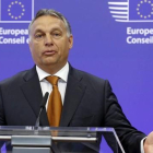 Viktor Orbán ofrece una rueda de prensa en Bruselas, este jueves.-EFE / OLIVIER HOSLET